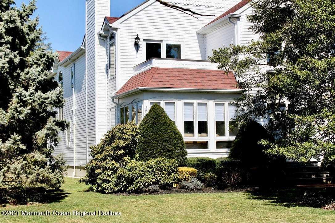 203 Stockton Boulevard - Photo 2 of 24