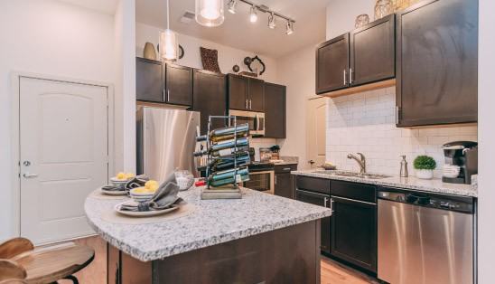 3343 Memorial - Photo 7 of 31