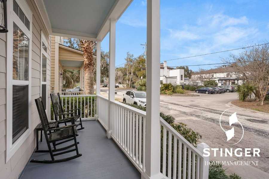 909 12th St - Photo 2 of 31