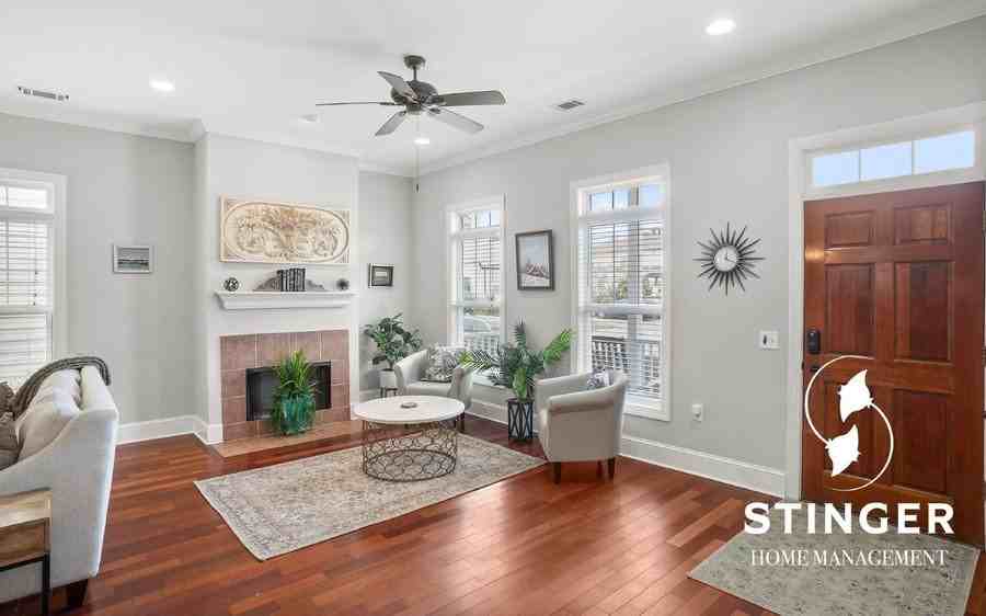 909 12th St - Photo 5 of 31