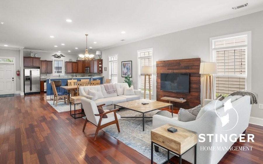 909 12th St - Photo 6 of 31