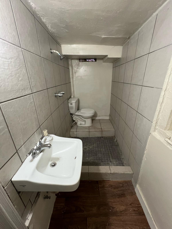 1100 Myrtle Ave #6 - Photo 6 of 11