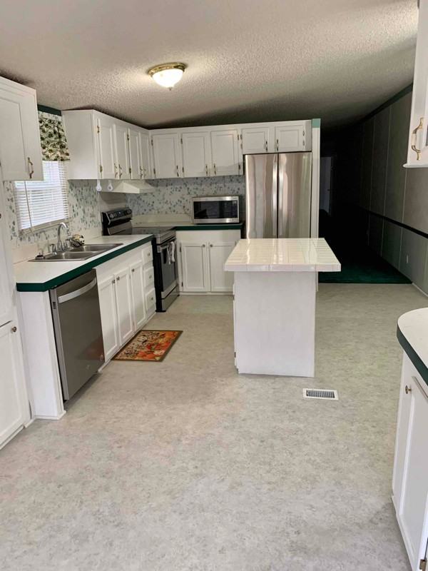 322 Beaver Creek Drive - Photo 2 of 13