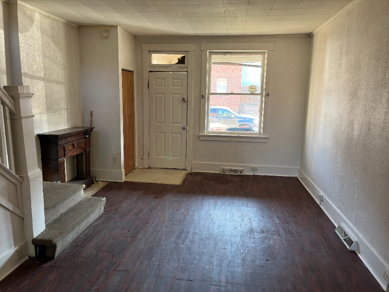 1619 Lenz Ave - Photo 6 of 19