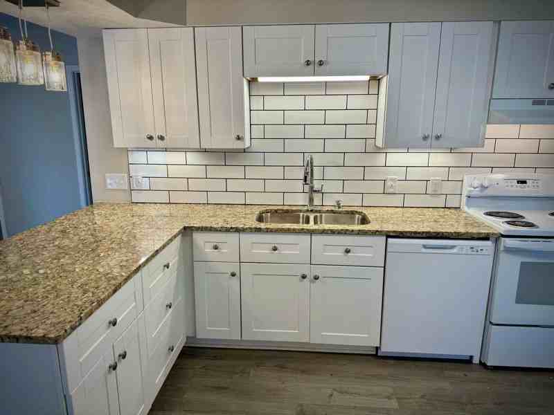 602 E Court St - Photo 5 of 18