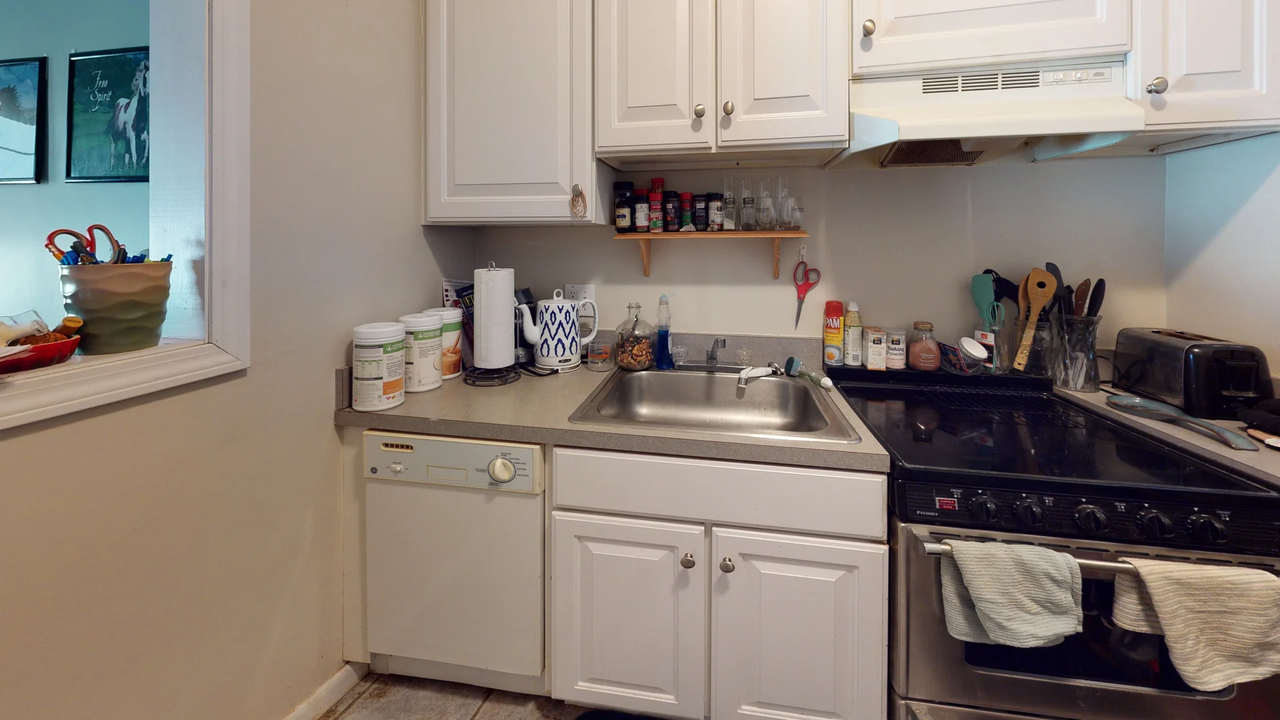 15 University Rd #1 - Photo 2 of 8