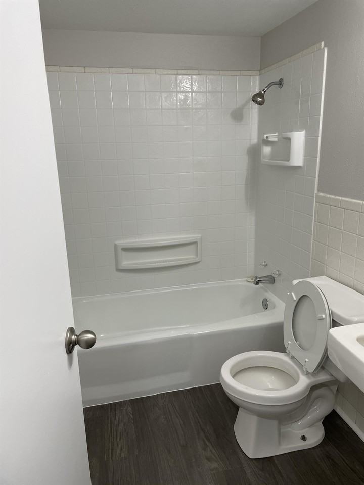 2611 27th St #29 - Photo 2 of 6