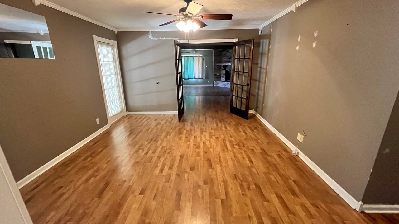 144 Lee St #1 - Photo 2 of 14