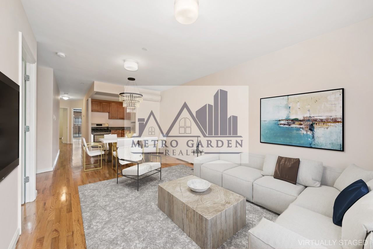 7149 160th Street #5A - Photo 2 of 15