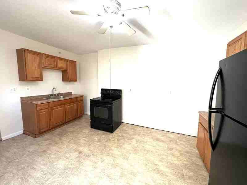 93 Florence St #2L - Photo 2 of 7