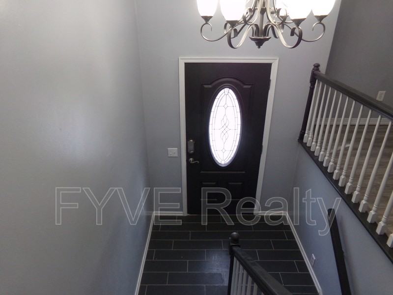 11 Pine St - Photo 2 of 38