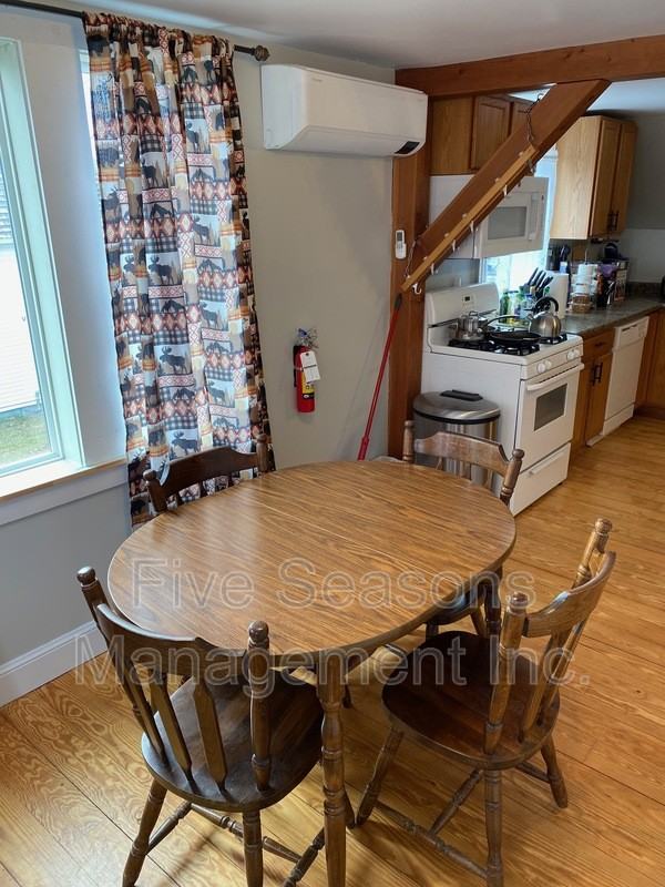 236 N Champlain St - Photo 2 of 13