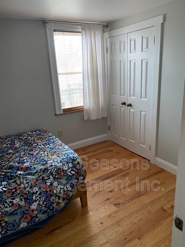236 N Champlain St - Photo 5 of 13