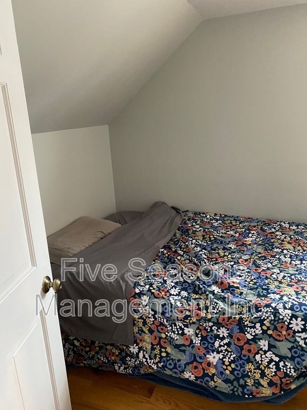 236 N Champlain St - Photo 6 of 13
