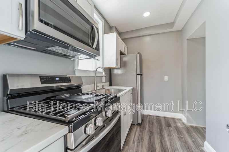 4806 Liberty Heights Ave #4 - Photo 6 of 15