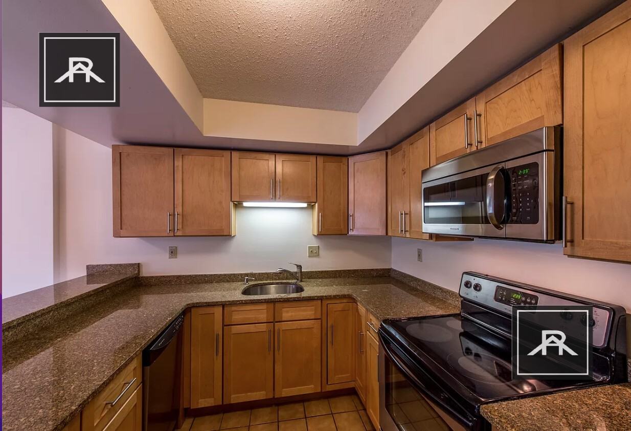 345A Franklin St #505 - Photo 2 of 6
