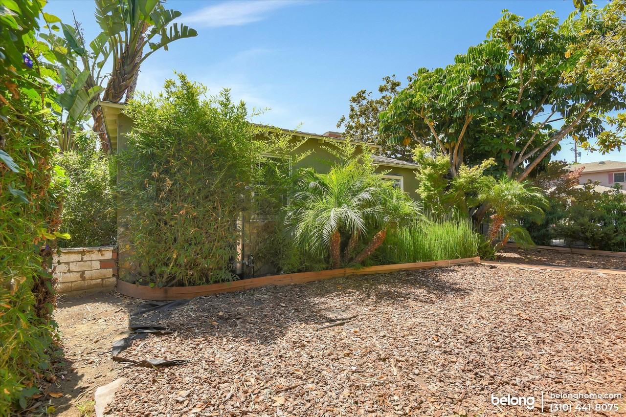 11386 Tenino Ave - Photo 2 of 37