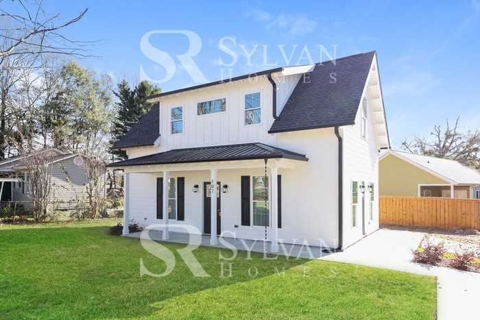107 Linwood St - Photo 3 of 16