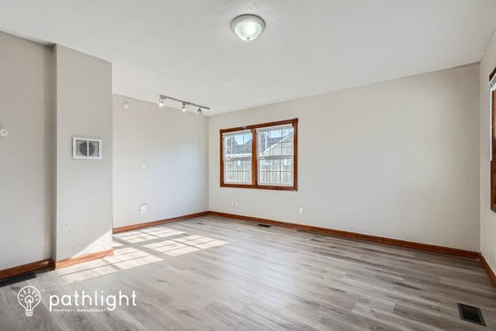 2907 Weigel Ave - Photo 2 of 14