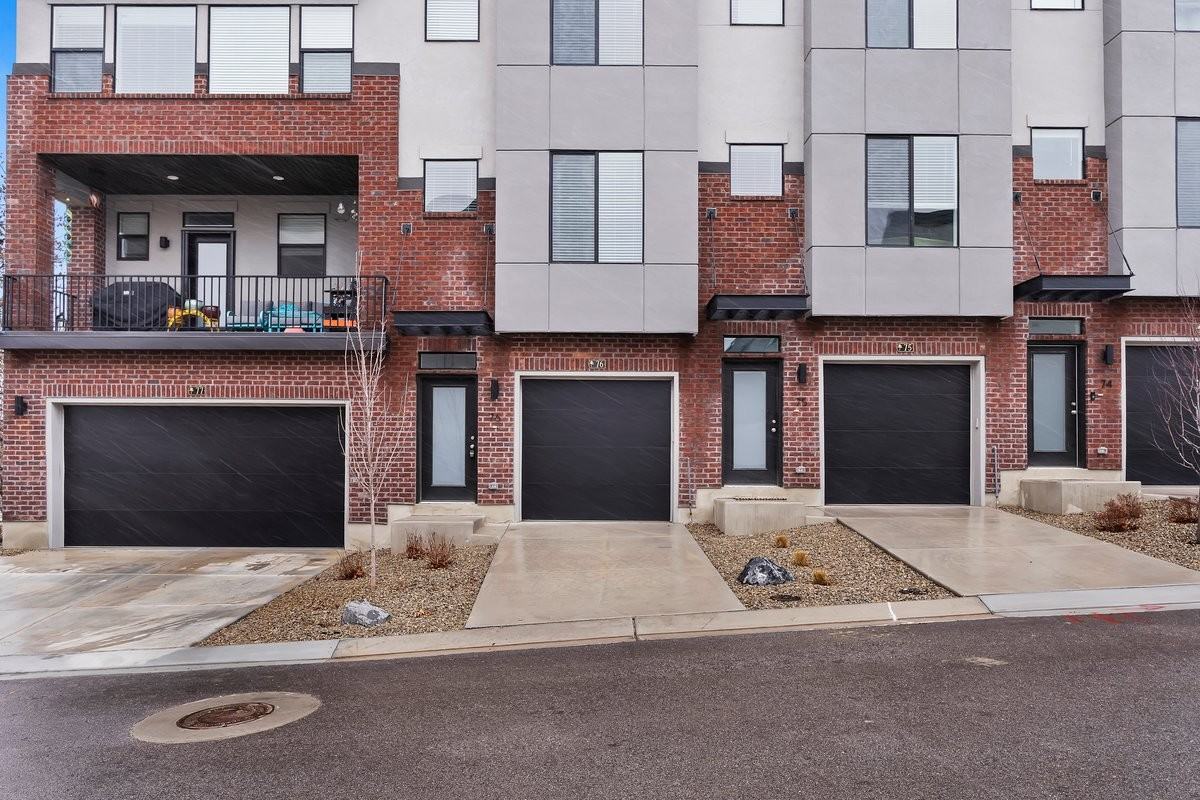 25 E Center St #1