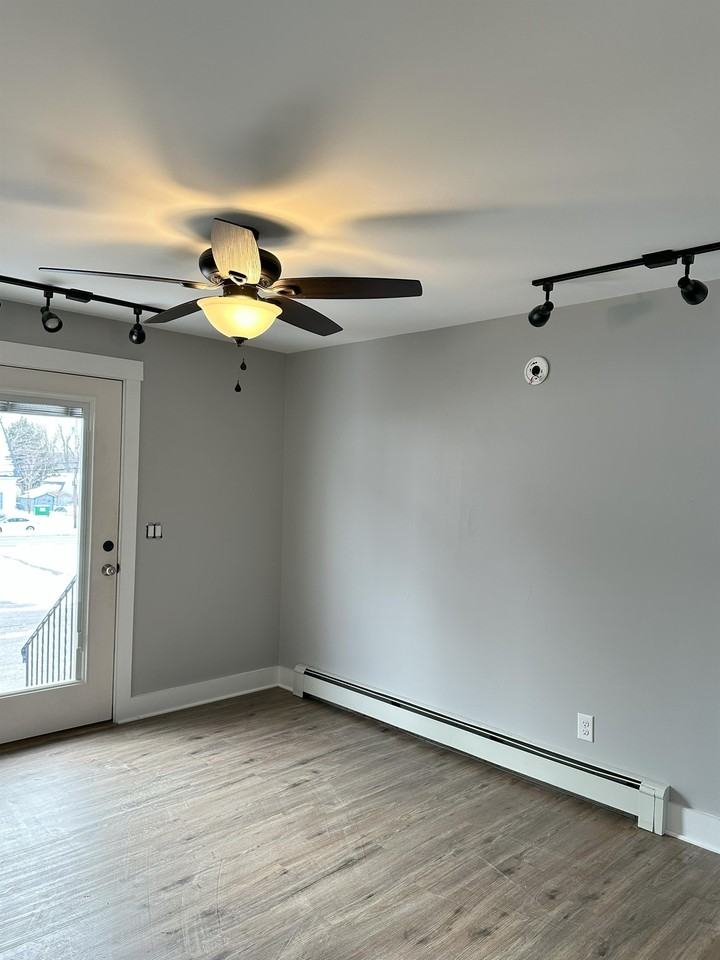 34 Windsor St #1 - Photo 6 of 25