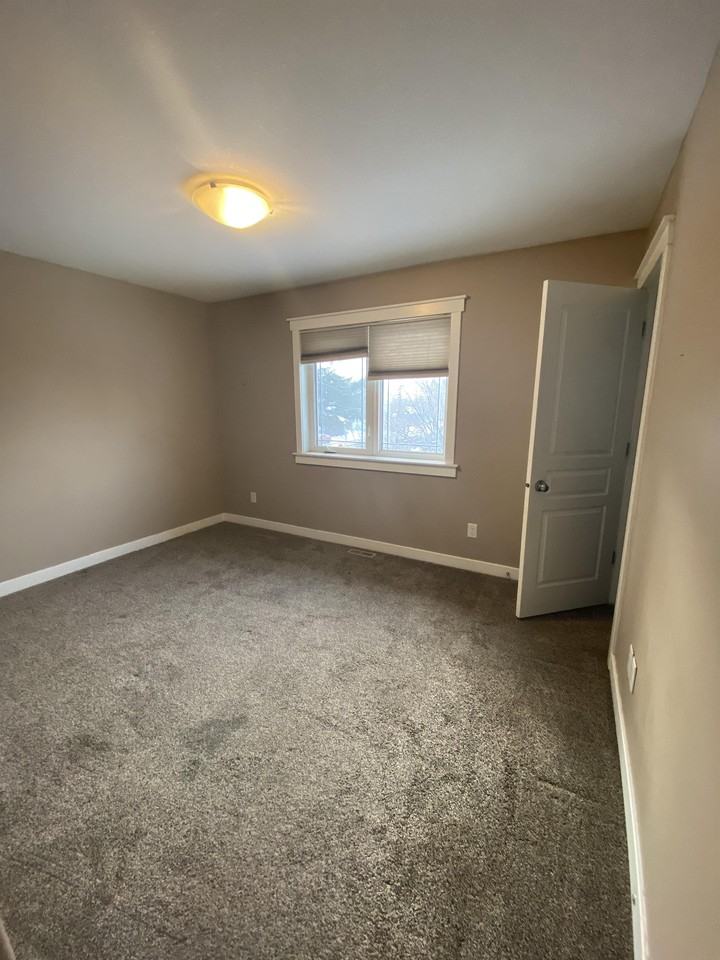 467 Halifax St #A - Photo 2 of 7