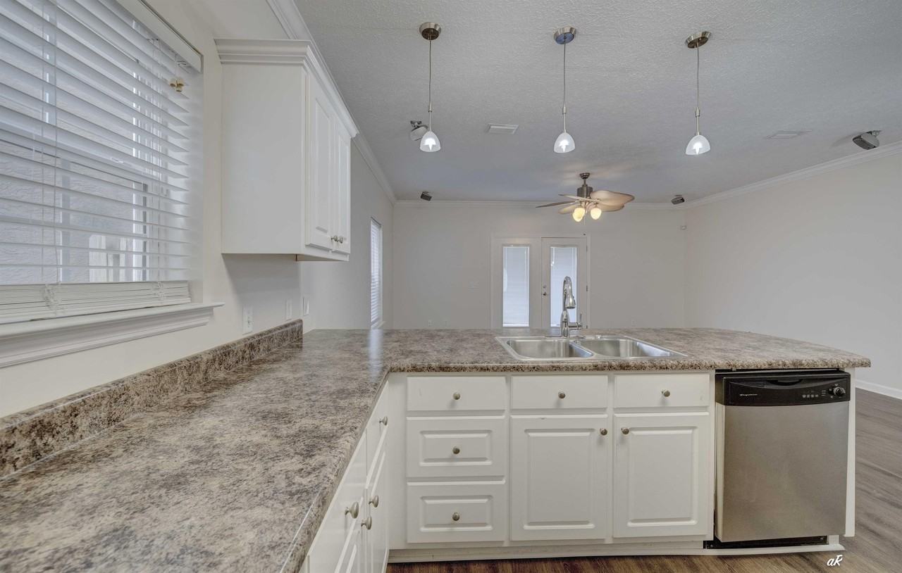 6440 Summer Oak Dr #1 - Photo 7 of 22