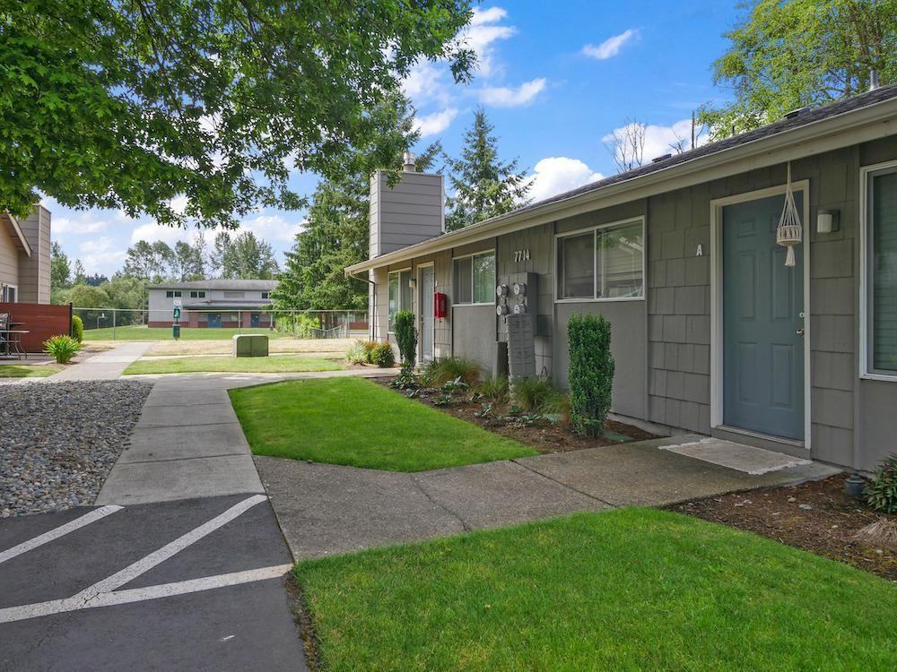 7704 Cirque Dr W - Photo 6 of 14