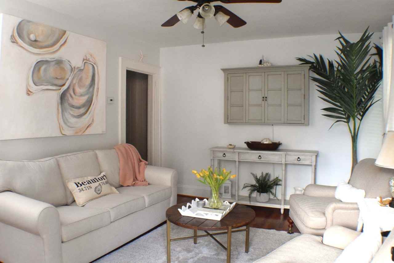 2720 North St - Photo 2 of 8