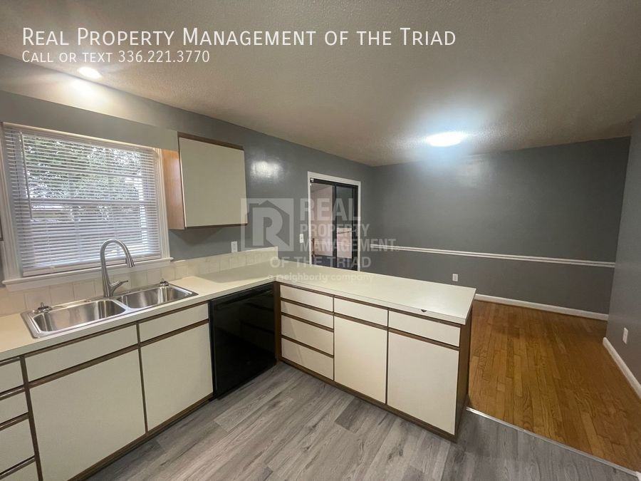 100 Haley Ct - Photo 3 of 16