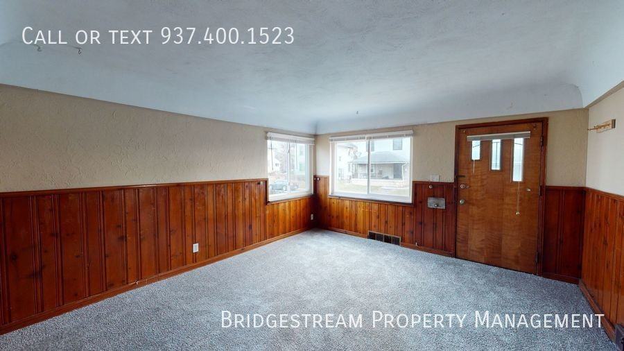 837 Frizell Ave - Photo 2 of 11