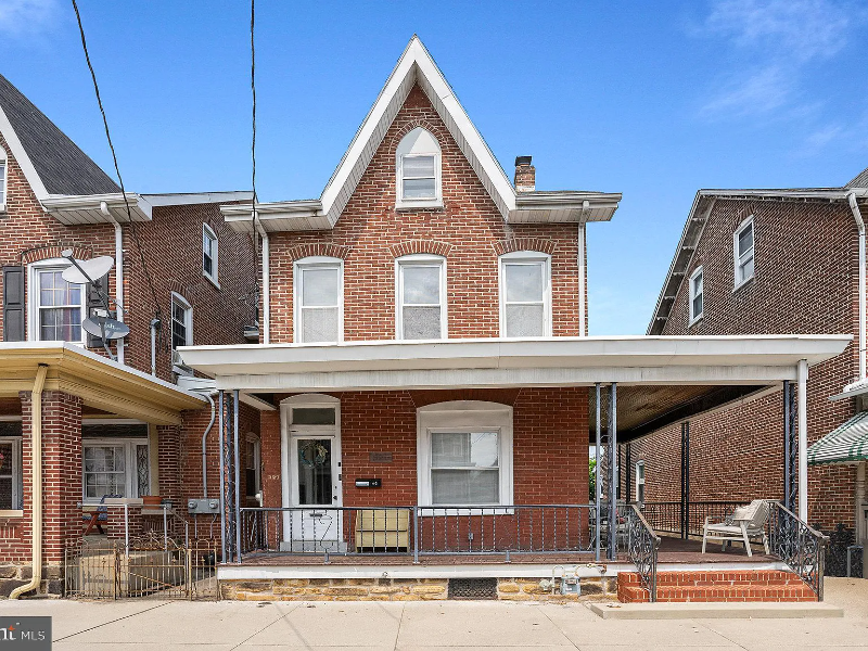 327 E Philadelphia Ave #1 - Photo 2 of 2