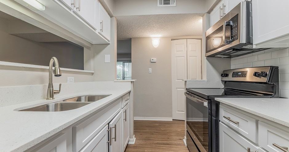 The Belmont Apartment Homes - Photo 4 of 37
