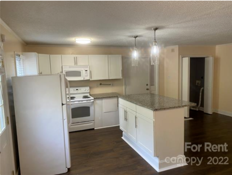 718 E Maple Ave #M - Photo 4 of 15