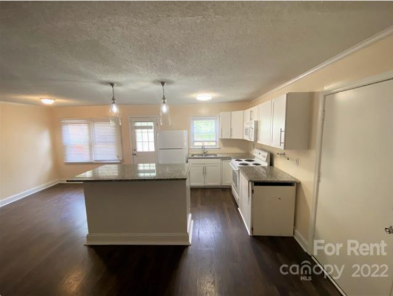 718 E Maple Ave #M - Photo 5 of 15