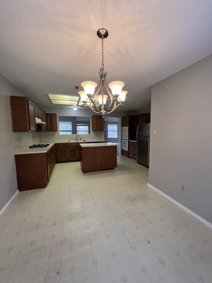 3210 Festus Dr #1 - Photo 4 of 31