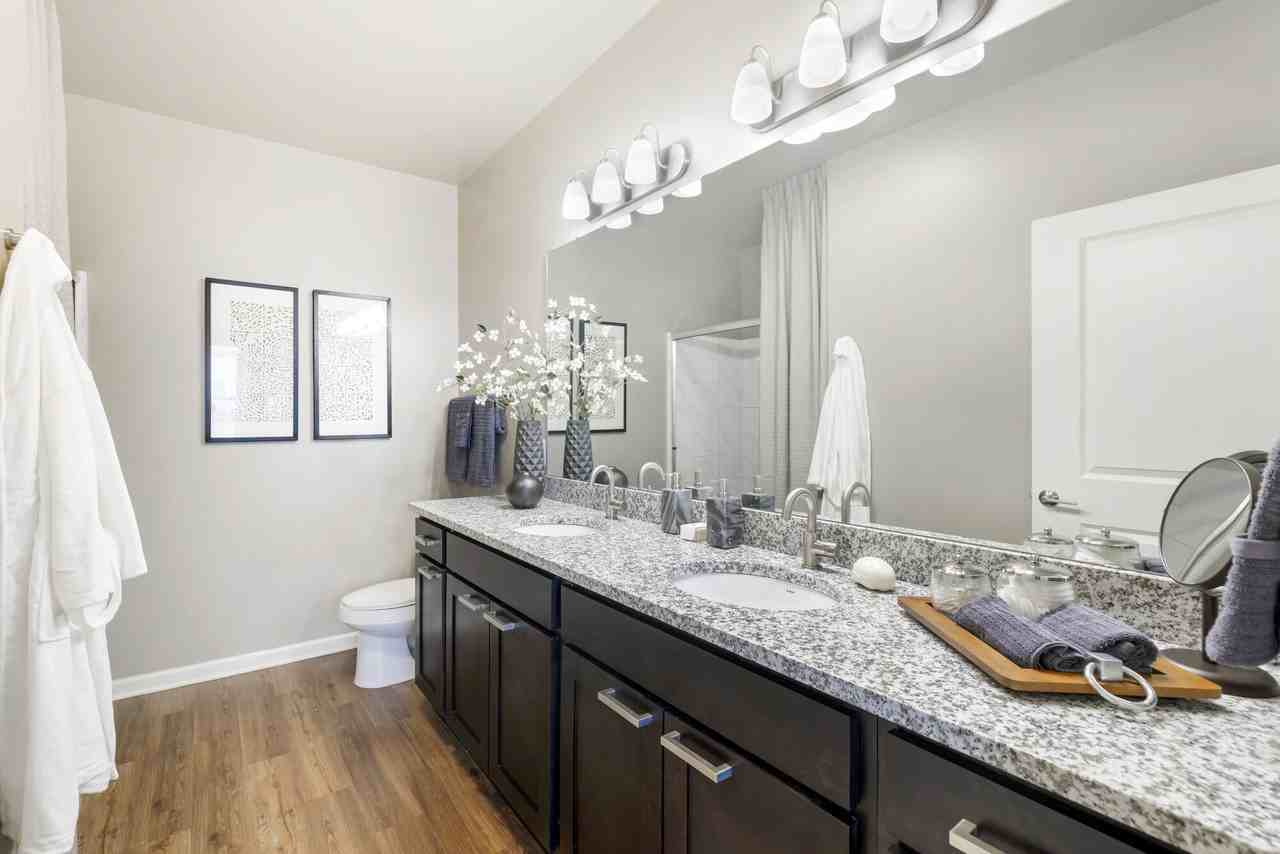 Summit on Quality Hill - Photo 4 of 25