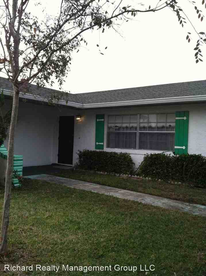 513 Constitution Dr - Photo 2 of 14