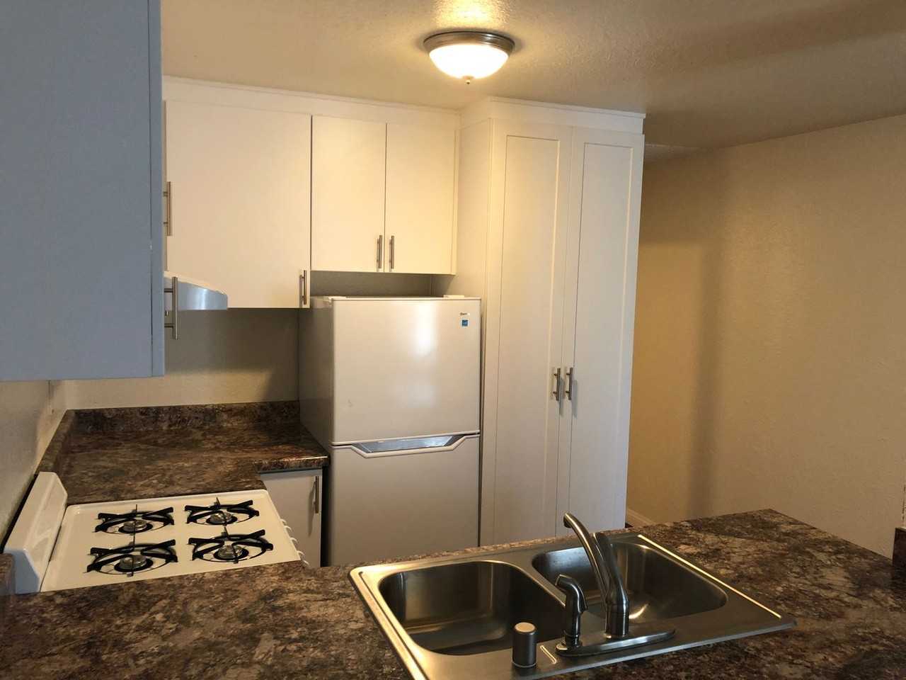 4454 50th St - Photo 4 of 14