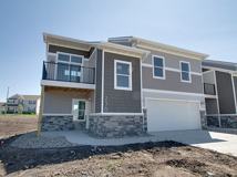 260 SE Waco Pl - Photo 1 of 1