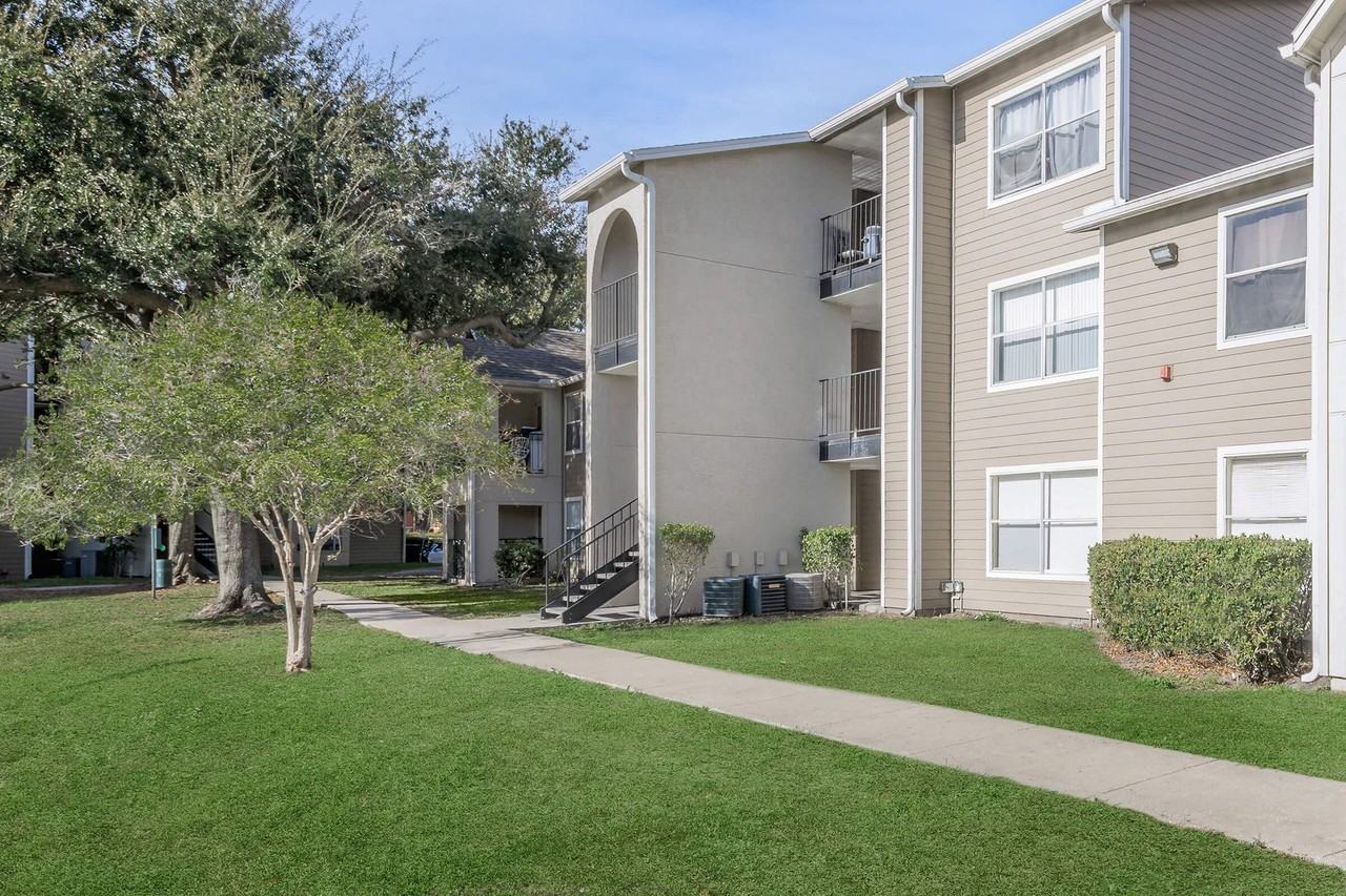 Walden Palms Condos Condos 4700 Walden Cir, Orlando, FL 32811 Zumper