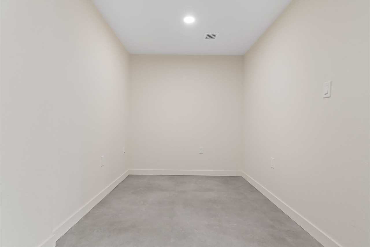 Urban Sophistication on a Quiet Residential Street - Photo 6 of 50