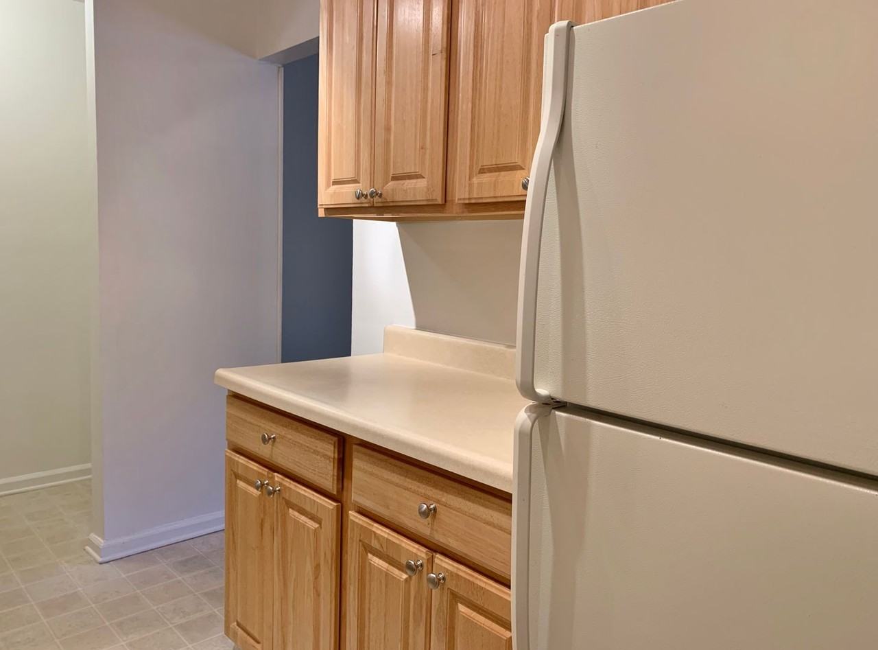 101 Little Bay Avenue - Photo 4 of 50