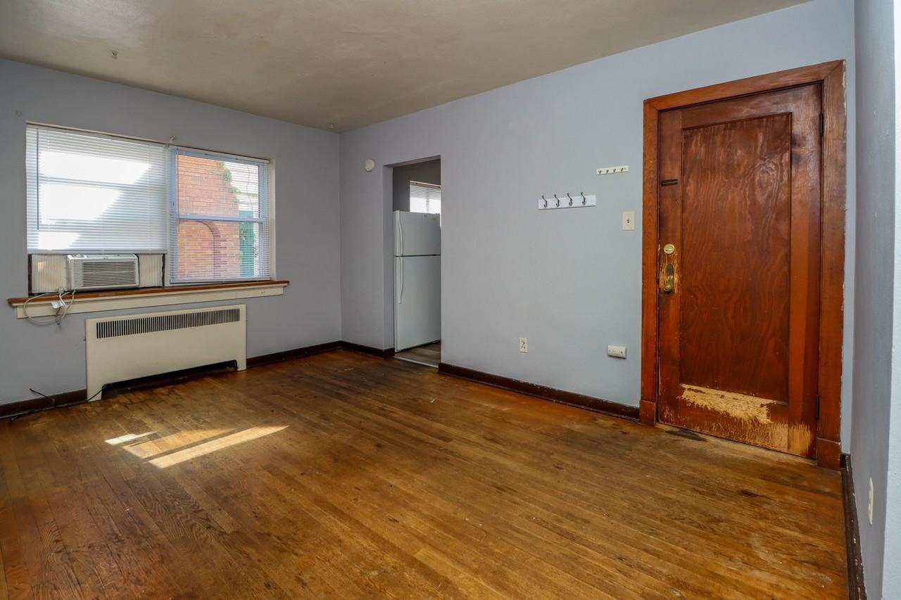 1110 Hamilton Way - Photo 7 of 13