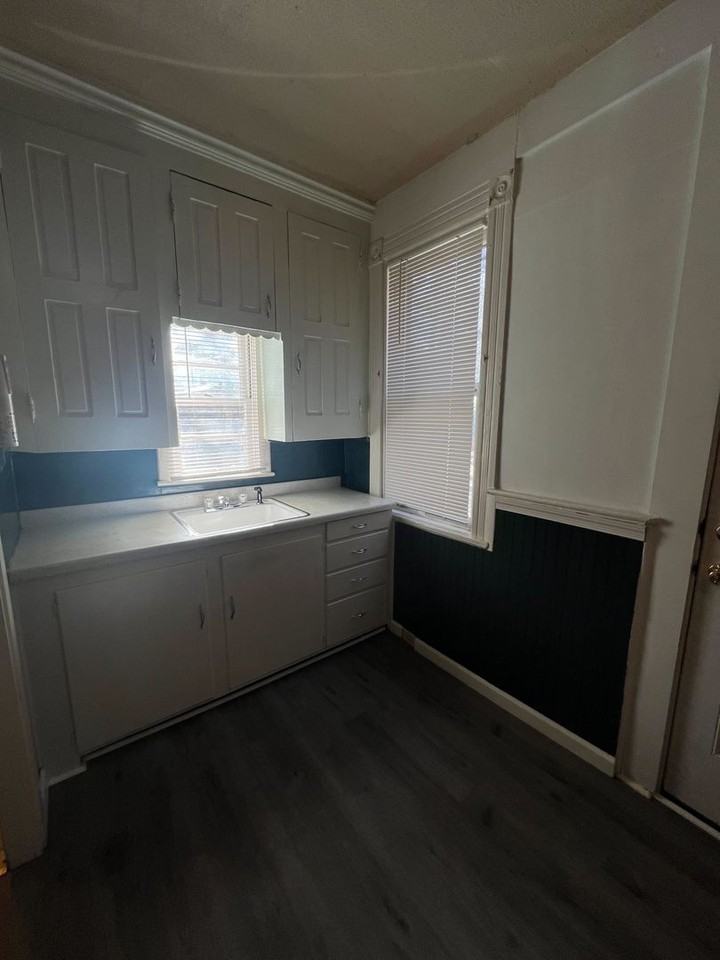 728 Manor St Apartments in Cabbage Hill, Lancaster, PA 17603 Zumper