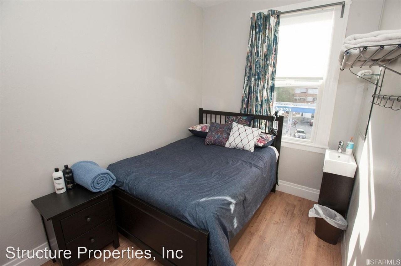 205 9th Street - Photo 2 of 4