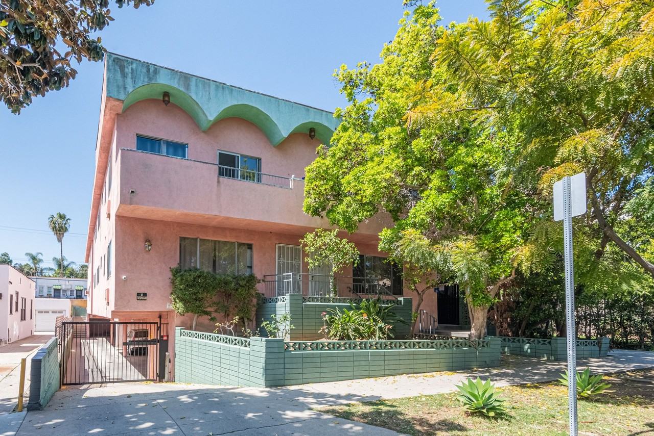 1009 N Harper - Photo 2 of 2