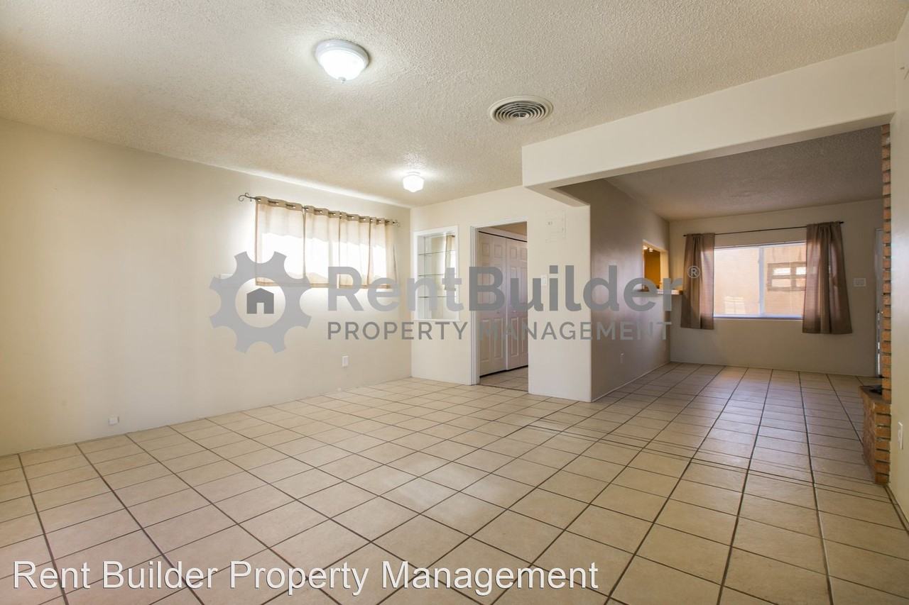 2742 Montclaire Dr Ne - Photo 3 of 24