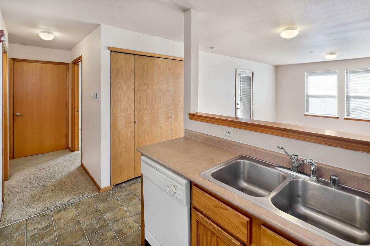 Gateway Apartments - Photo 3 of 50