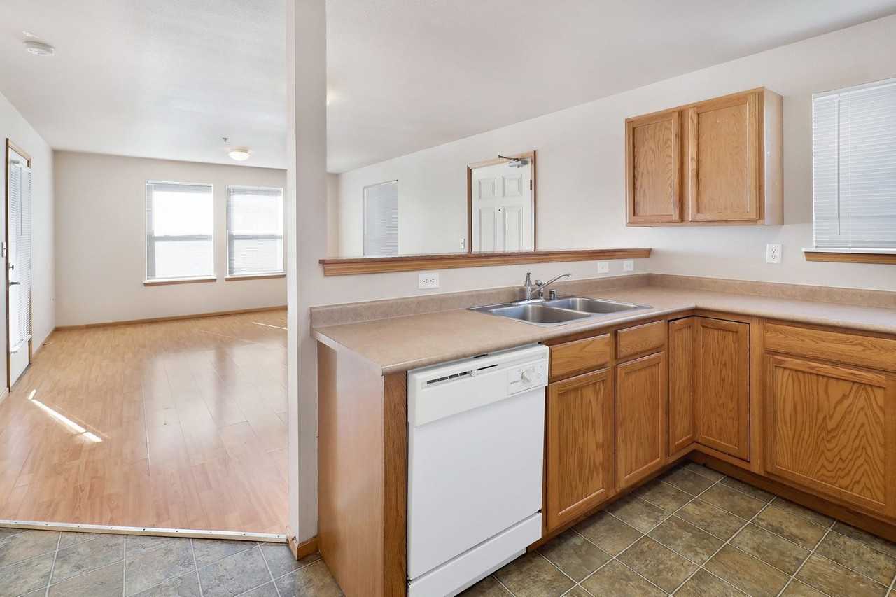 Gateway Apartments - Photo 4 of 50